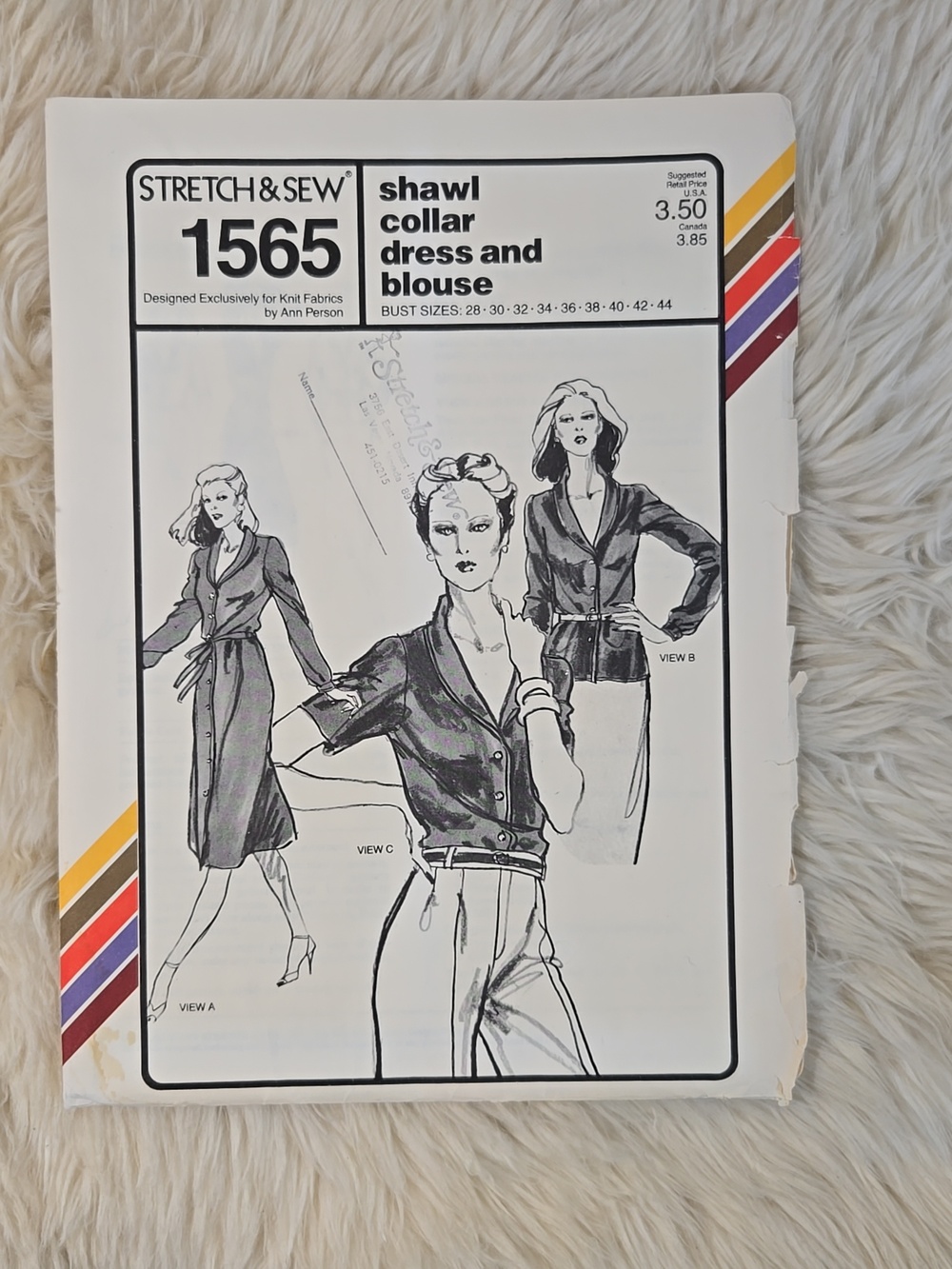 1565 Shawl Collar Dress and Blouse Pattern - Black/White Illustration